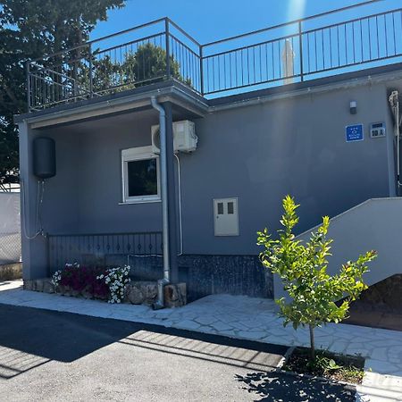 Holiday House Lara Starigrad Paklenica Ngoại thất bức ảnh