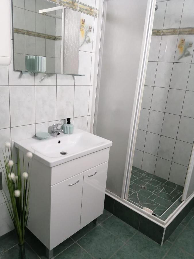 Holiday House Lara Starigrad Paklenica Ngoại thất bức ảnh