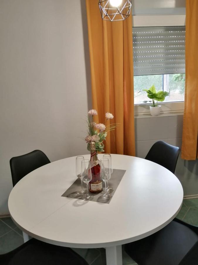 Holiday House Lara Starigrad Paklenica Ngoại thất bức ảnh