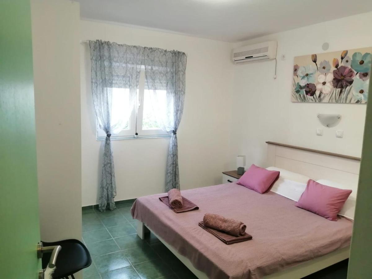 Holiday House Lara Starigrad Paklenica Ngoại thất bức ảnh